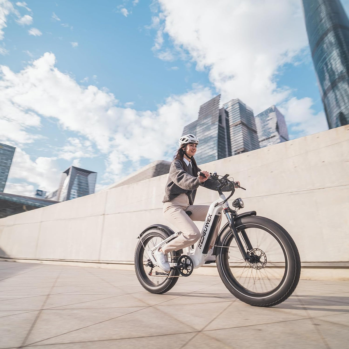 26" Electric Mountain Bike 48V 25Ah 7-Speed Dual Suspension White