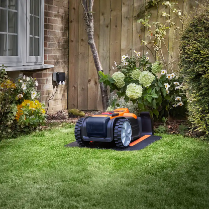 Wire-Free Robotic Lawn Mower for Gardens Up to 800m² with Optical Vision Navigation & Auto-Charging Dock